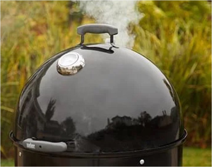 How to Smoke Meat on a Charcoal Grill With Wood Chips