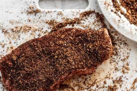 How to Prepare Crusted Steak With Lemon Butter Steak Sauce