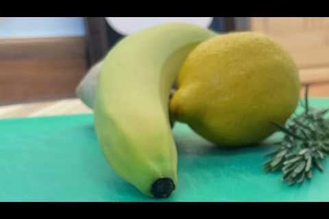 Stop using sleeping pill at night, ￼| Chef mix, cinnamon, ripe, banana, together, ￼Ricardo Cooking