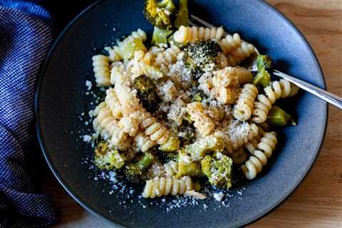 pasta with longer-cooked broccoli