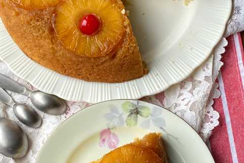 PINEAPPLE UPSIDE DOWN CAKE