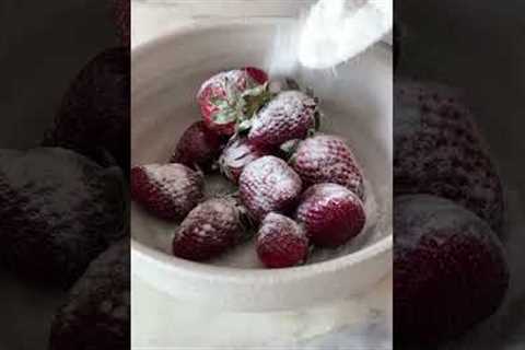 BEST STRAWBERRY CLEANING HACK |  TESTING KITCHEN HACKS #testedbyshivesh
