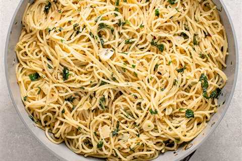 Best Herbs to Use in Pasta Sauce