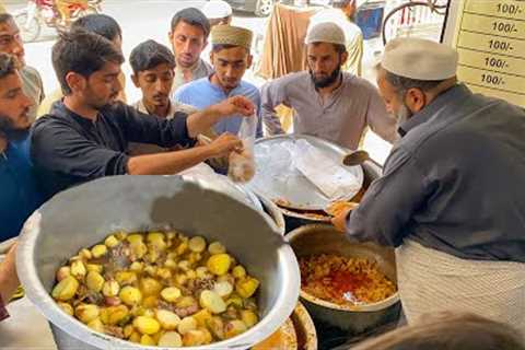 RoadSide 60 Years Old Man Selling 10+ Vegetable Foods! Namkeen Rosh + Chicken | Peshawar Street Food