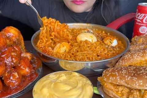 ASMR EATING SPICY NOODLES WITH EGGS,BARBECUE CHICKEN LEG PIECE,CHICKEN AND EGG BUNS