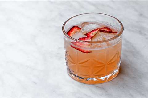 6 Pretty Must Mix Cocktails for Spring