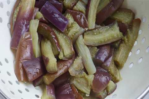 Garlic: A Vegetarian and Vegan-Friendly Garnish and Topping for Pen Cai