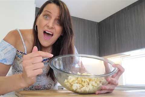 How to make Buttery Vegan Popcorn WITHOUT oil or margarine - My EASY Trick!