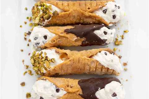 Authentic Italian Cannoli Recipe