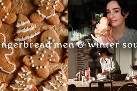 WINTER WARMING SOUP & GINGERBREAD MEN RECIPE | Vlogmas Day 9 🌲