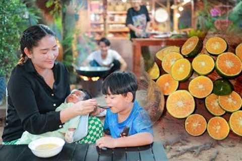 Great family time in the evening, Mommy Sros take care son, make orange juice and cook pig leg soup
