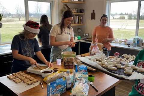 Family Time: Making Christmas Cookies & Snacks! Baking, Decorating &..