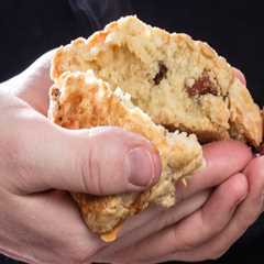 Scones vs Biscuits: The Battle of Breads and Pastries