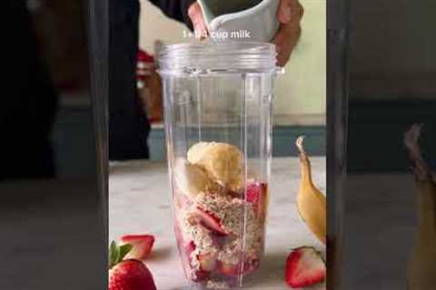 *SUPER EASY* STRAWBERRY CHIA PUDDING RECIPE | EASY AND HEALTHY BREAKFAST RECIPE