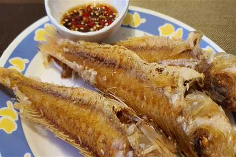 Secrets to Crispy and Non-Greasy Deep-Frying: How to Prepare Dried Fish Maw for Chinese Cooking