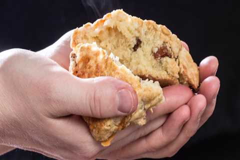 Scones vs Biscuits: The Battle of Breads and Pastries