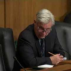 Sen. Whitehouse Boosts his Medicare & Social Security Fair Share Act in a Finance Committee..