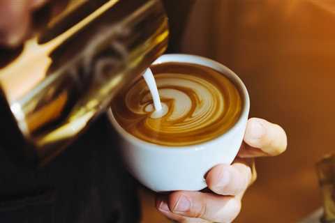 Jak zrobić cappuccino? Poznaj sekret popularnej włoskiej kawy!