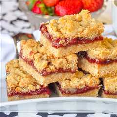 Strawberry Crumble (or Crumble Cookie Bars)