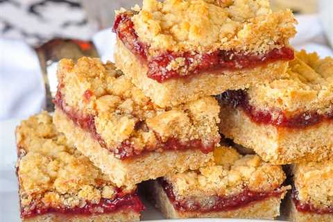 Strawberry Crumble (or Crumble Cookie Bars)