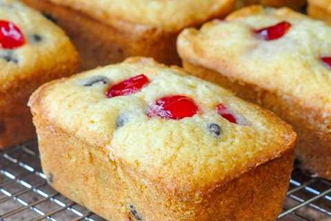 Cherry Chocolate Chip Crinkle Cakes