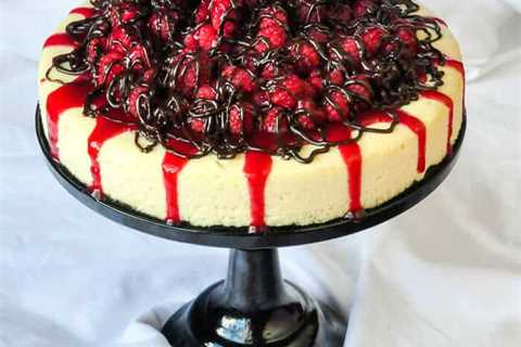 Raspberry Tuxedo Cheesecake