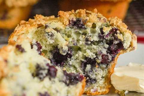 Lemon Blueberry Muffins with oatmeal almond streusel