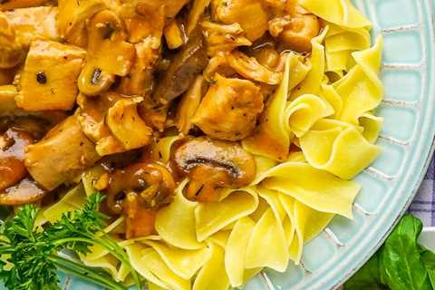 Easy Leftover Turkey Stroganoff