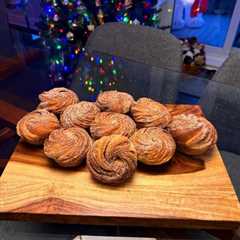 Hybrid Sourdough Cruffins with Cinnamon Black Sesame Sugar