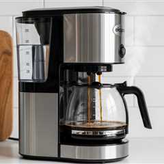 Jak parzyć kawę w ekspresie przelewowym? Proporcje i wskazówki